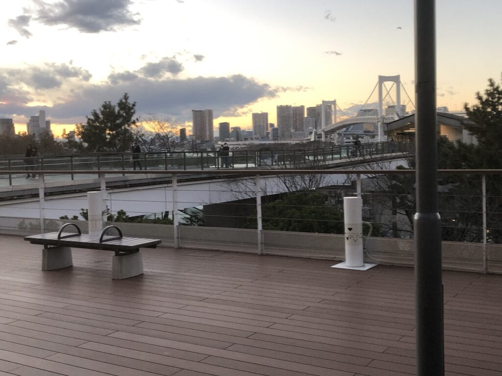 デックス東京付近