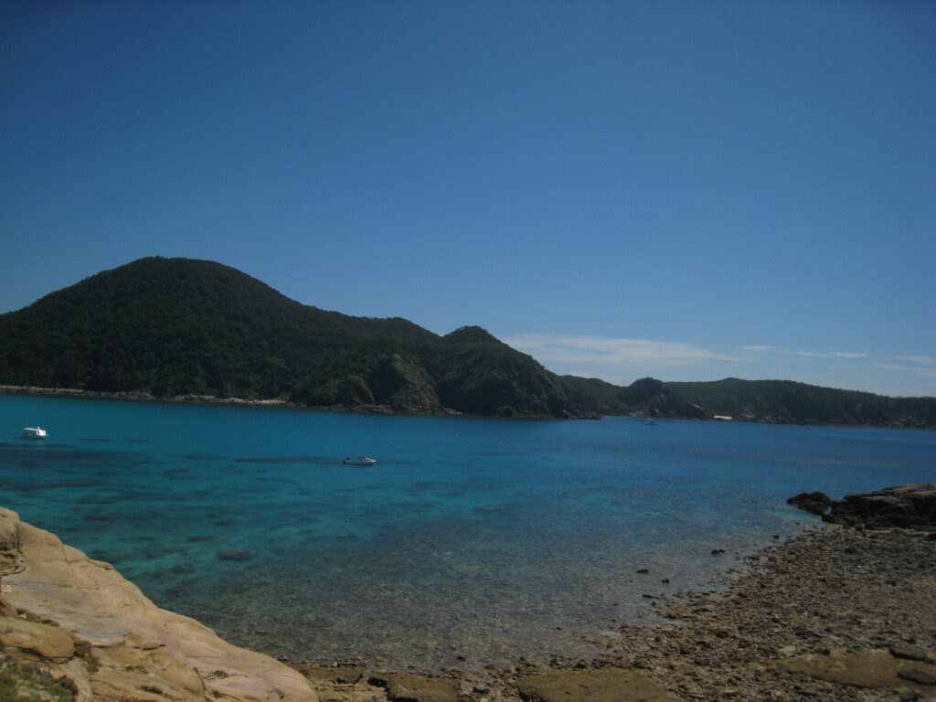 渡嘉敷島付近の離島2