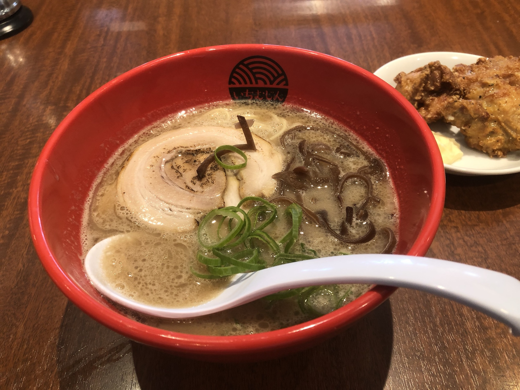 福岡県の博多ラーメン