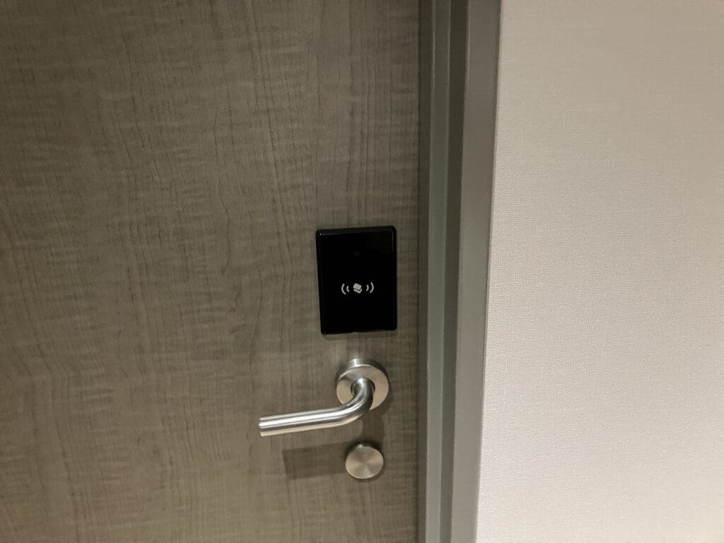 大阪のホテルのドアロック