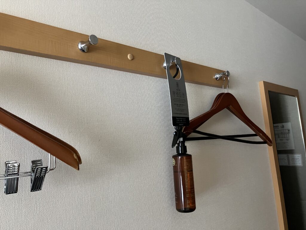 壁掛けハンガー