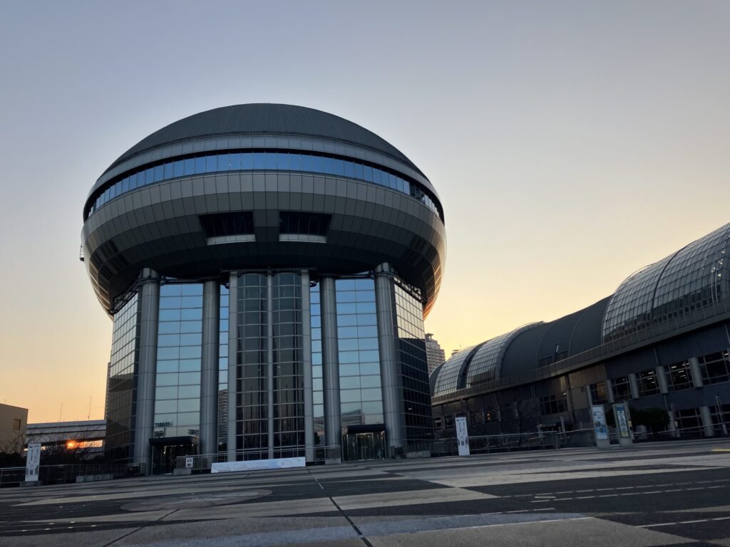 有明スポーツセンターの入り口