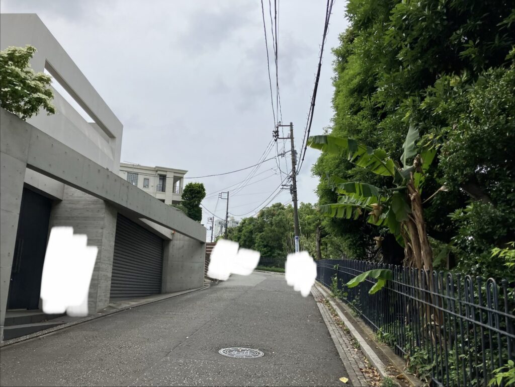 外国人墓地横の通り道
